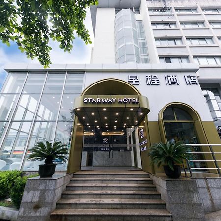 Starway Hotel At Pudong Shanghai Bagian luar foto