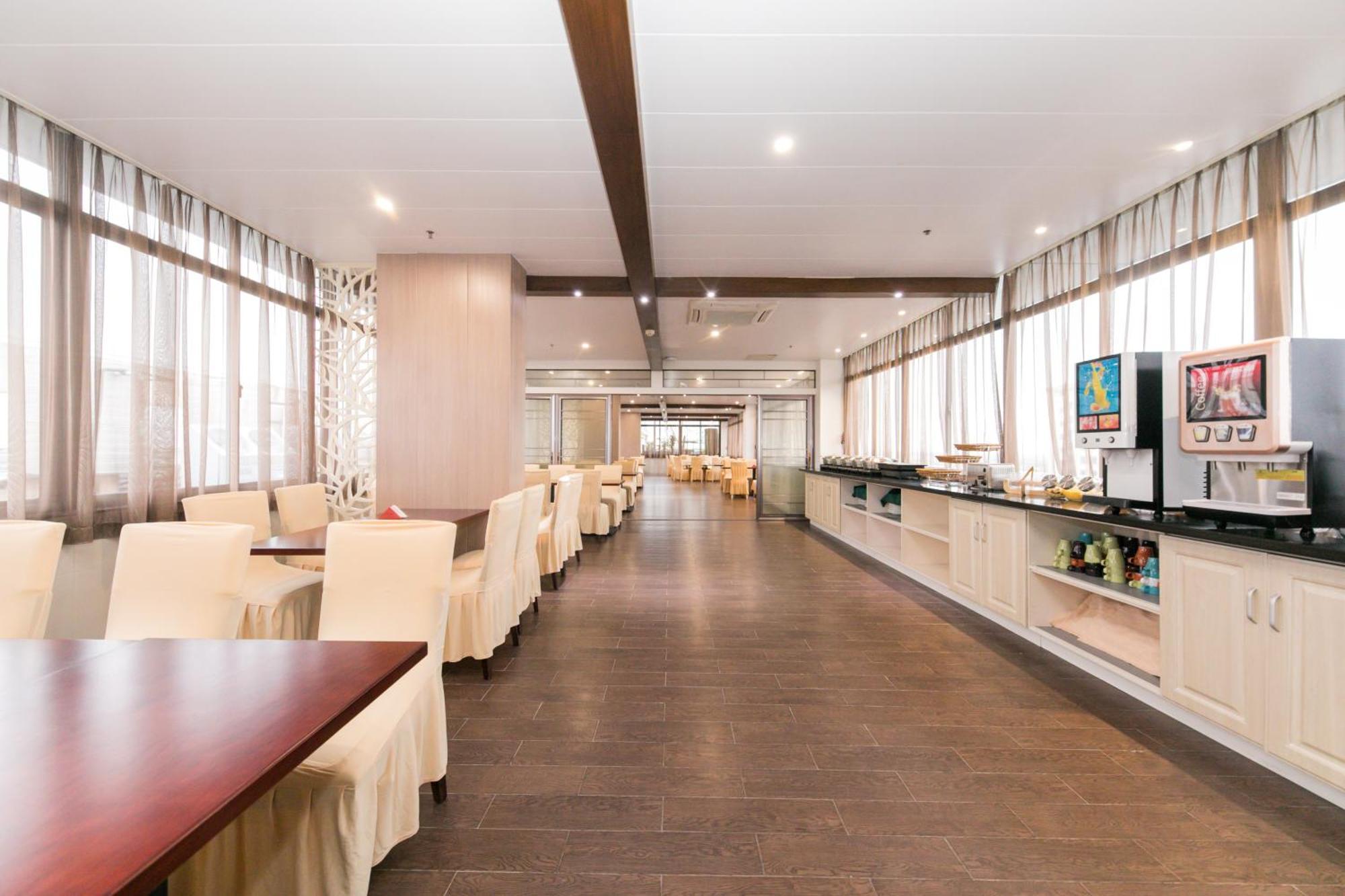 Starway Hotel At Pudong Shanghai Bagian luar foto